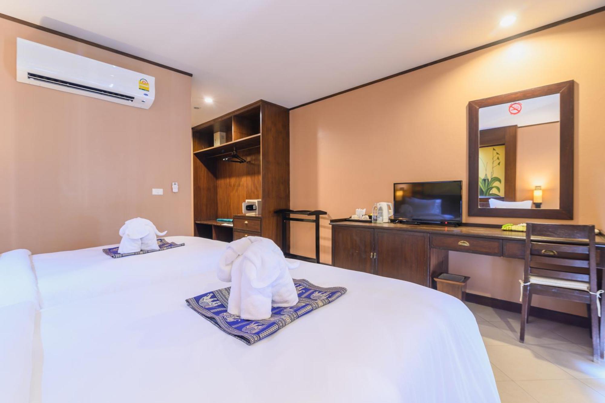 Phuket Kata Resotel Habitación foto